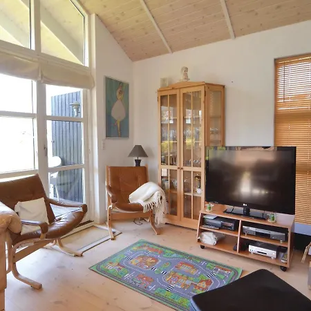 Two-bedroom Holiday In Feriehus Grenå