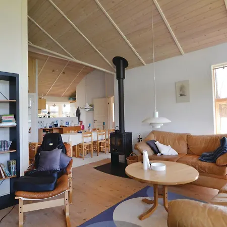 Feriehus Two-bedroom Holiday In *