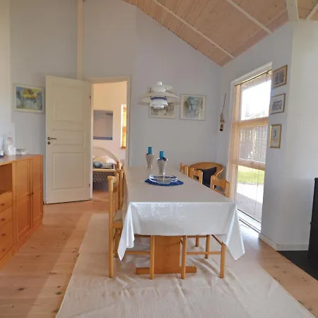 Two-bedroom Holiday In Grenå